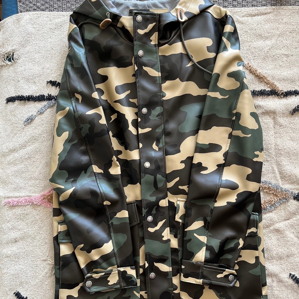Men's Rain Jacket: Levi's Men's Rubberized Rain Parka Jacket, Camo, Small - Picture 11 of 11